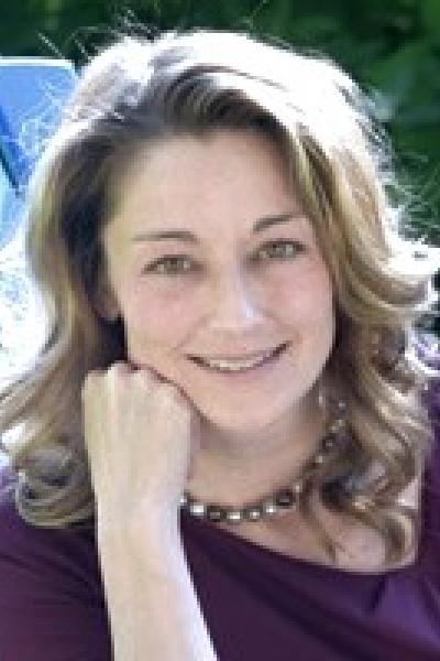 Cari Levy Headshot